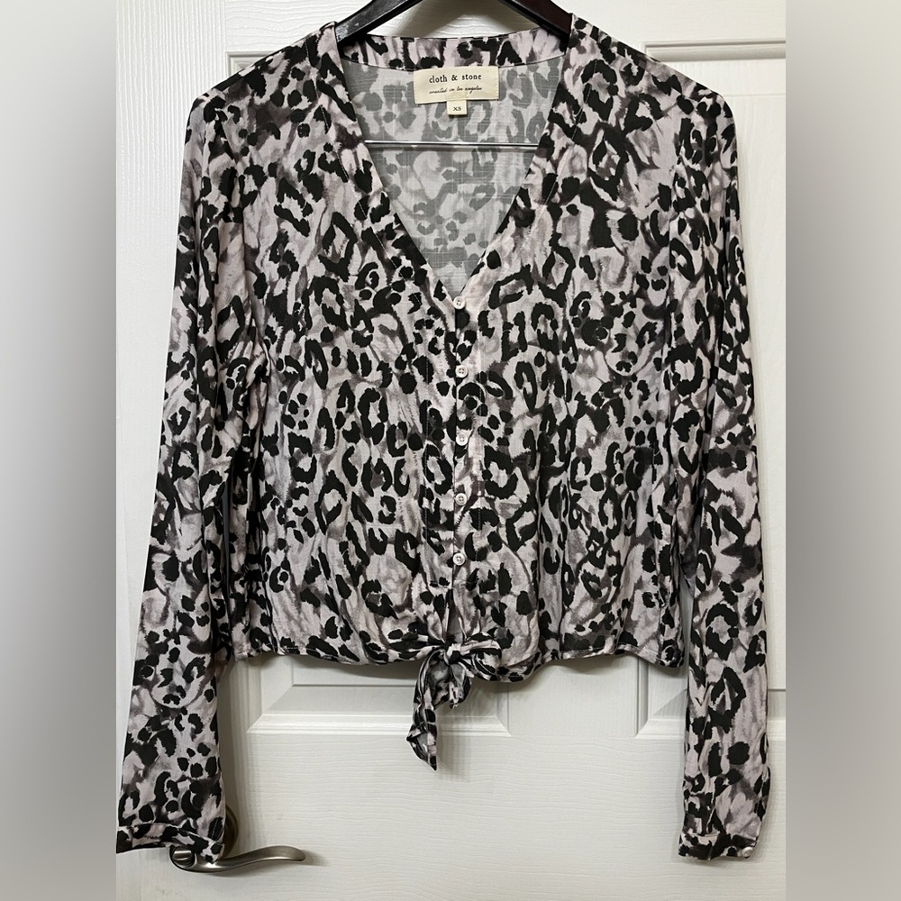 NWOT-Anthropologie Cloth and Stone Leopard Long Sleeve Top Sz Women’s X SMALL